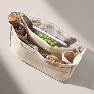 New Thirty-One Tote Bag Organizer in Taupe